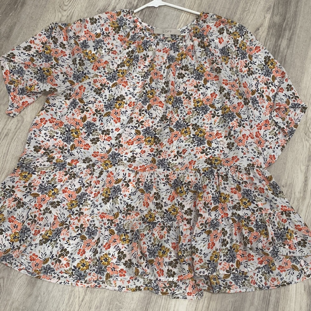 Flowy Spring Top - Picture 4 of 4